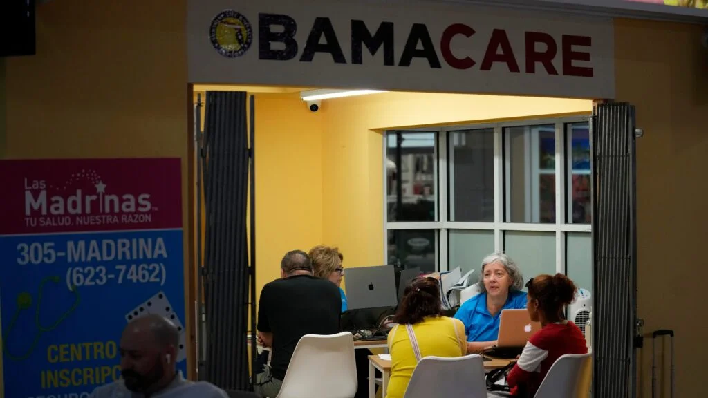 Obamacare rolls shrank dramatically in many states over the past year, new federal data shows
