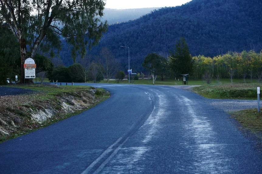 The main road through Talbingo, with the mountains in the background