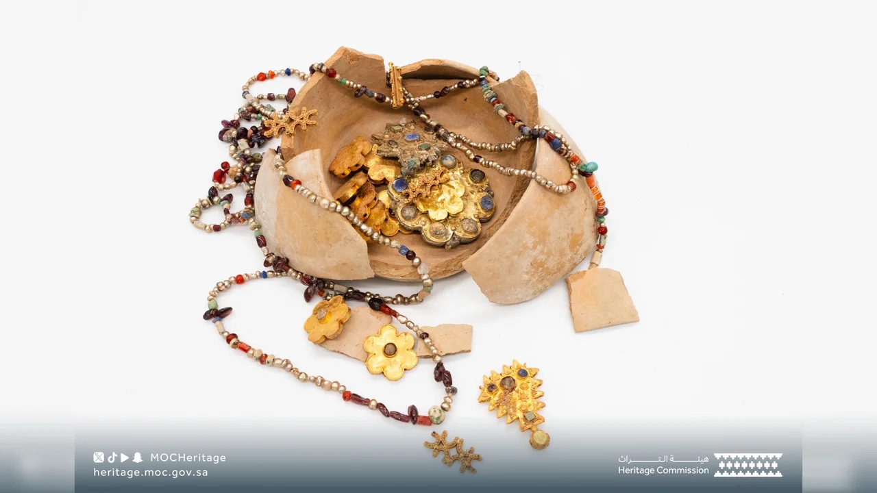 Ancient Gold Treasure Unearthed in Saudi Arabia Likely Hidden by Medieval Pilgrim