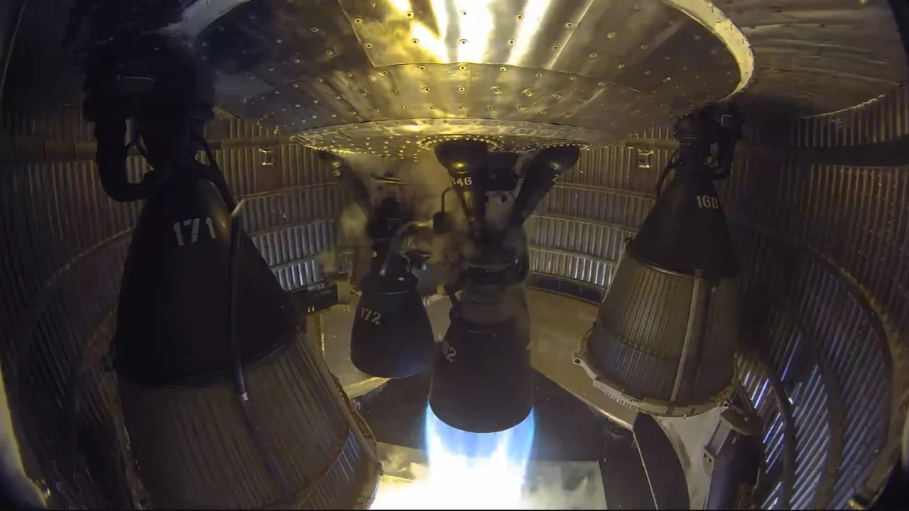 SpaceX fires up Starship ahead of megarocket’s 1st orbital flight (video)